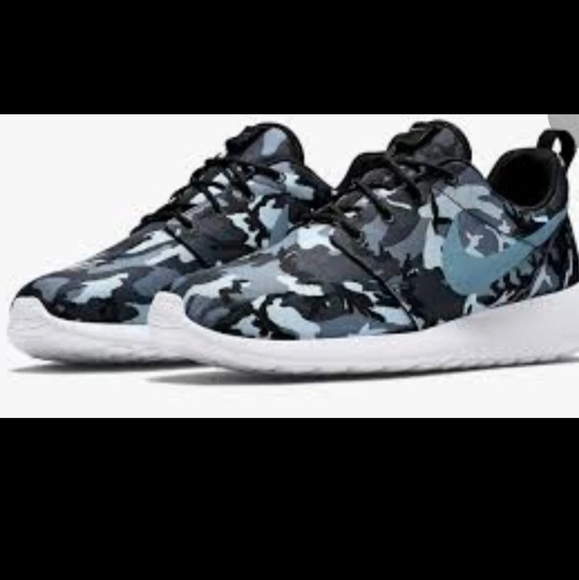 Nike roshe run shoes size 11.5 - Picture 2 of 7